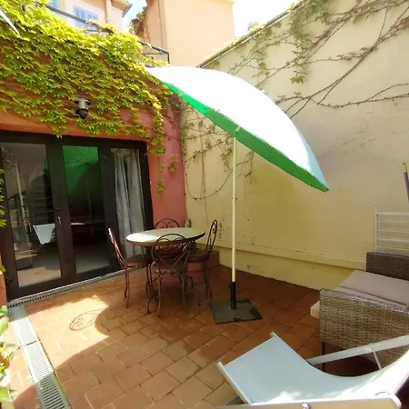 Hotel apartamentowy Le Clos Des Galejades 3*