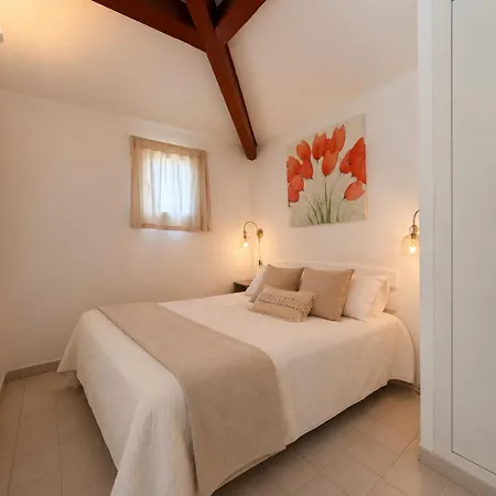 Le Clos Des Galéjades Aparthotel 3*