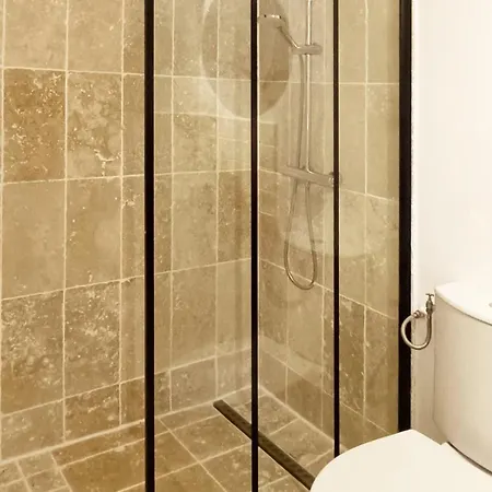 Le Clos Des Galejades מלון דירות