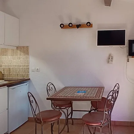 Le Clos Des Galejades Ξενοδοχείο με διαμερίσματα