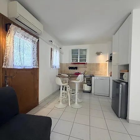 Le Clos Des Galejades Aparthotel Porquerolles