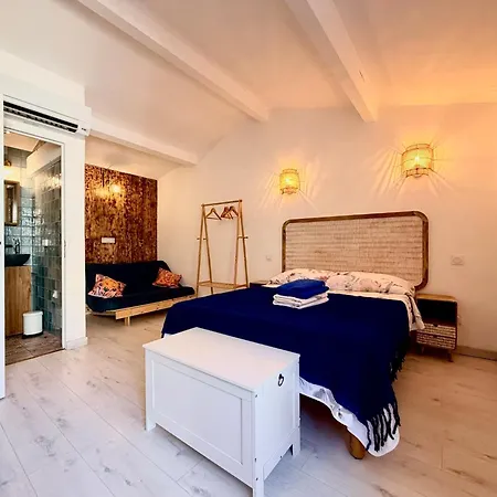 Le Clos Des Galejades Aparthotel 3*