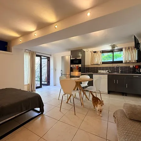 Le Clos Des Galejades Aparthotel Porquerolles