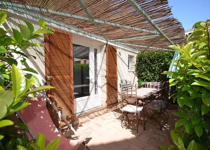 Le Clos Des Galejades 아파트호텔 포르크롤르